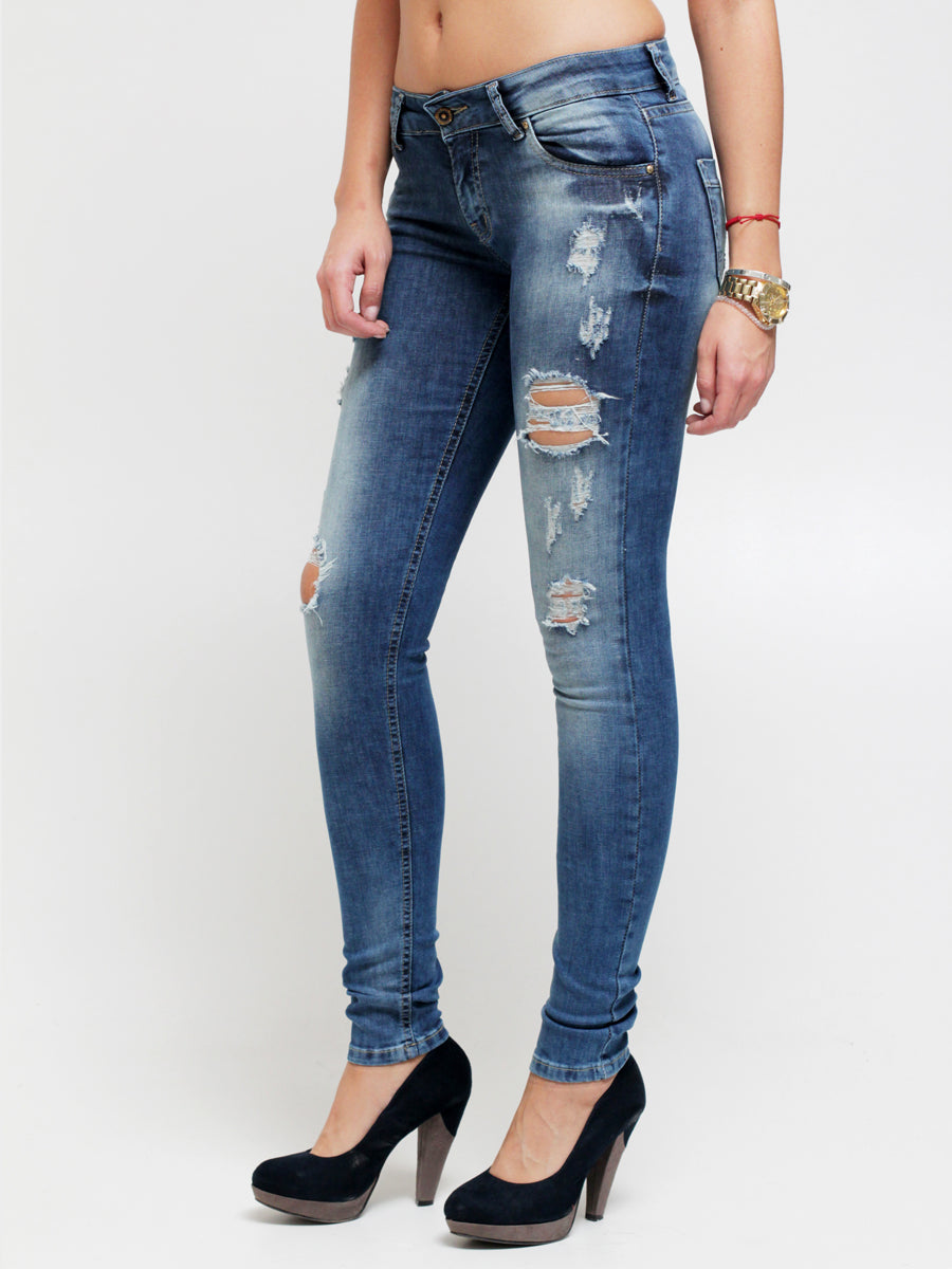 Larisa Destroyed Jeans