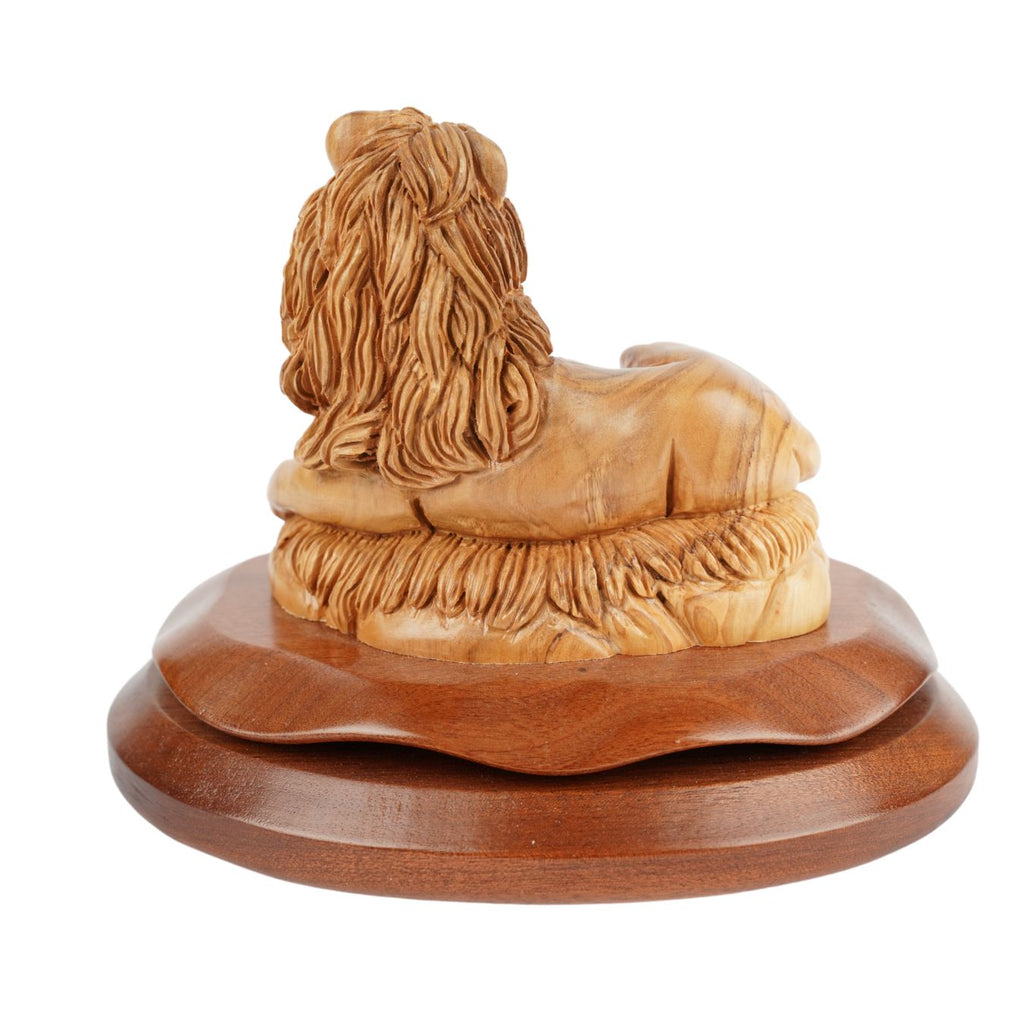 Lion and Lamb – Symbol of Peace made of olive wood (20 cm)