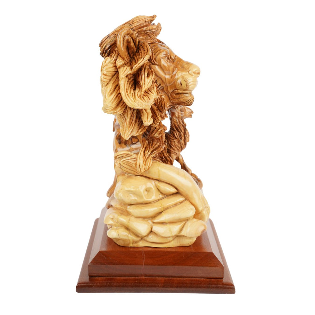 Hand-carved sculpture "Lion and Lamb" – symbol of peace, made of olive wood (30 cm)