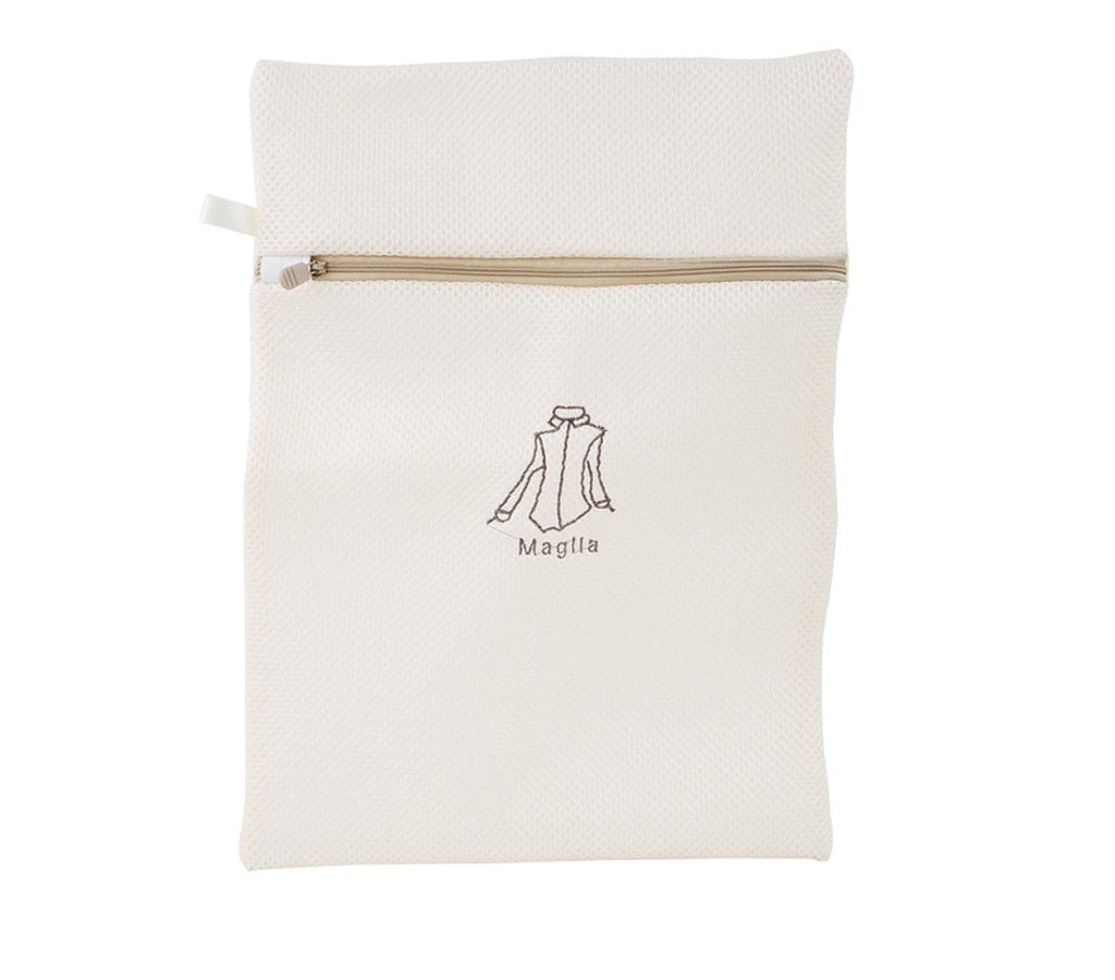 Mesh bag for washing delicate clothes