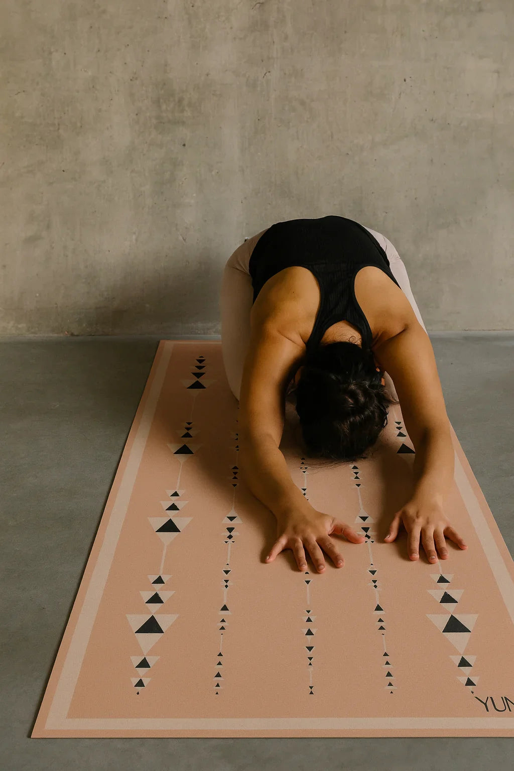 Margot “Golden Hour Flow” Yoga Mat – 6mm Non-Slip, Eco-Friendly (Tan)