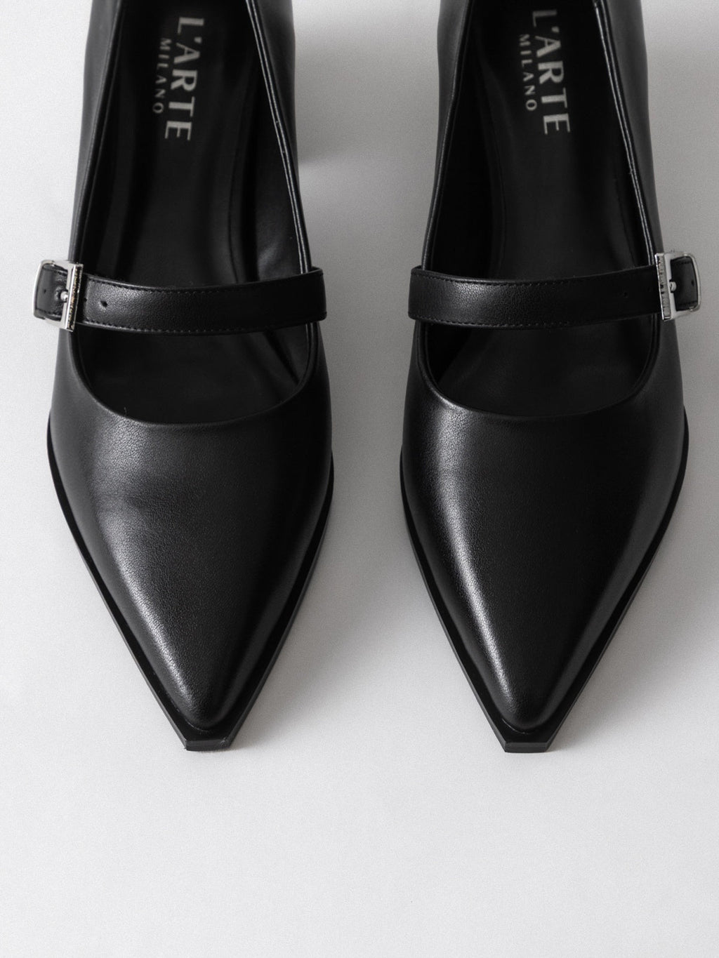 Women's leather shoes