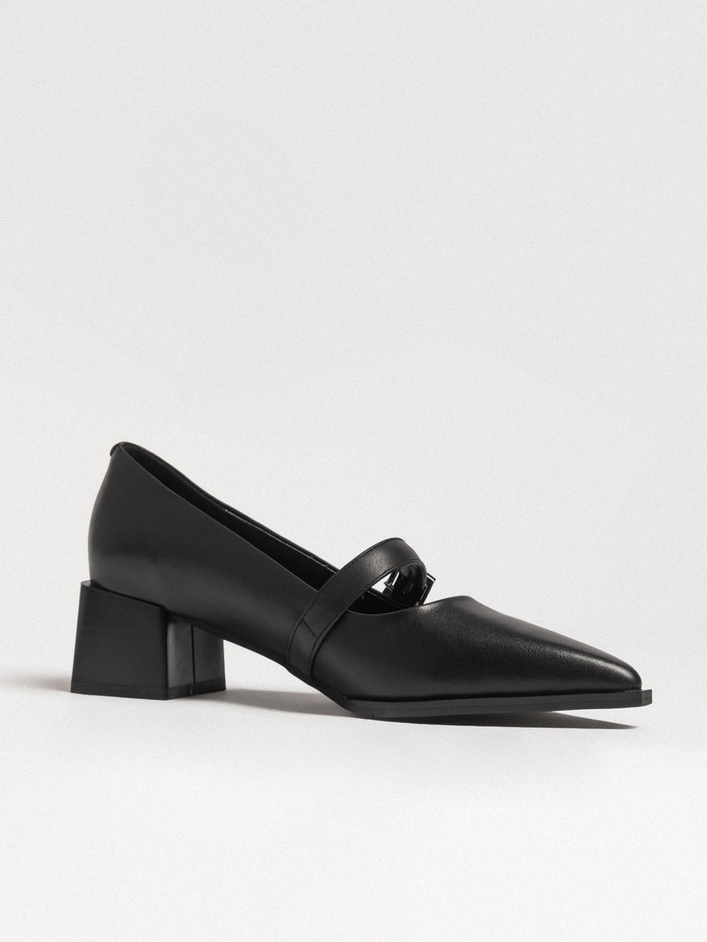 Women's leather shoes