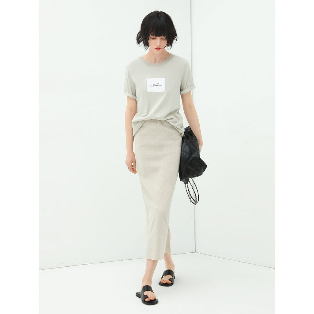 Classic Tailored Back Slit Skirt