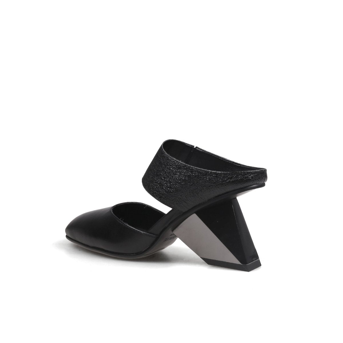 Femme Ankle Strap Gravity Block Heel Pumps