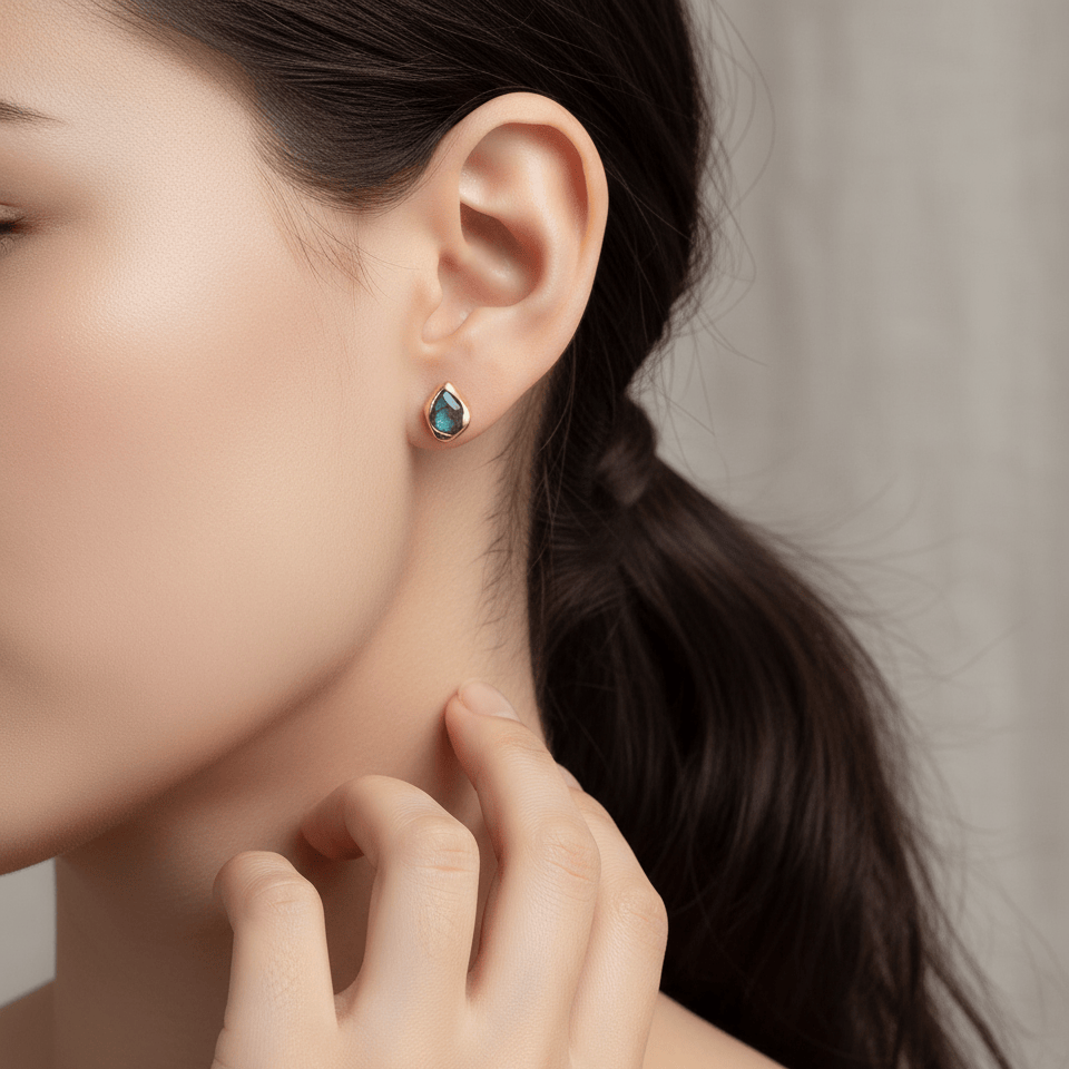 Earrings Iris - Sterling Silver Labradorite Teardrop Earrings