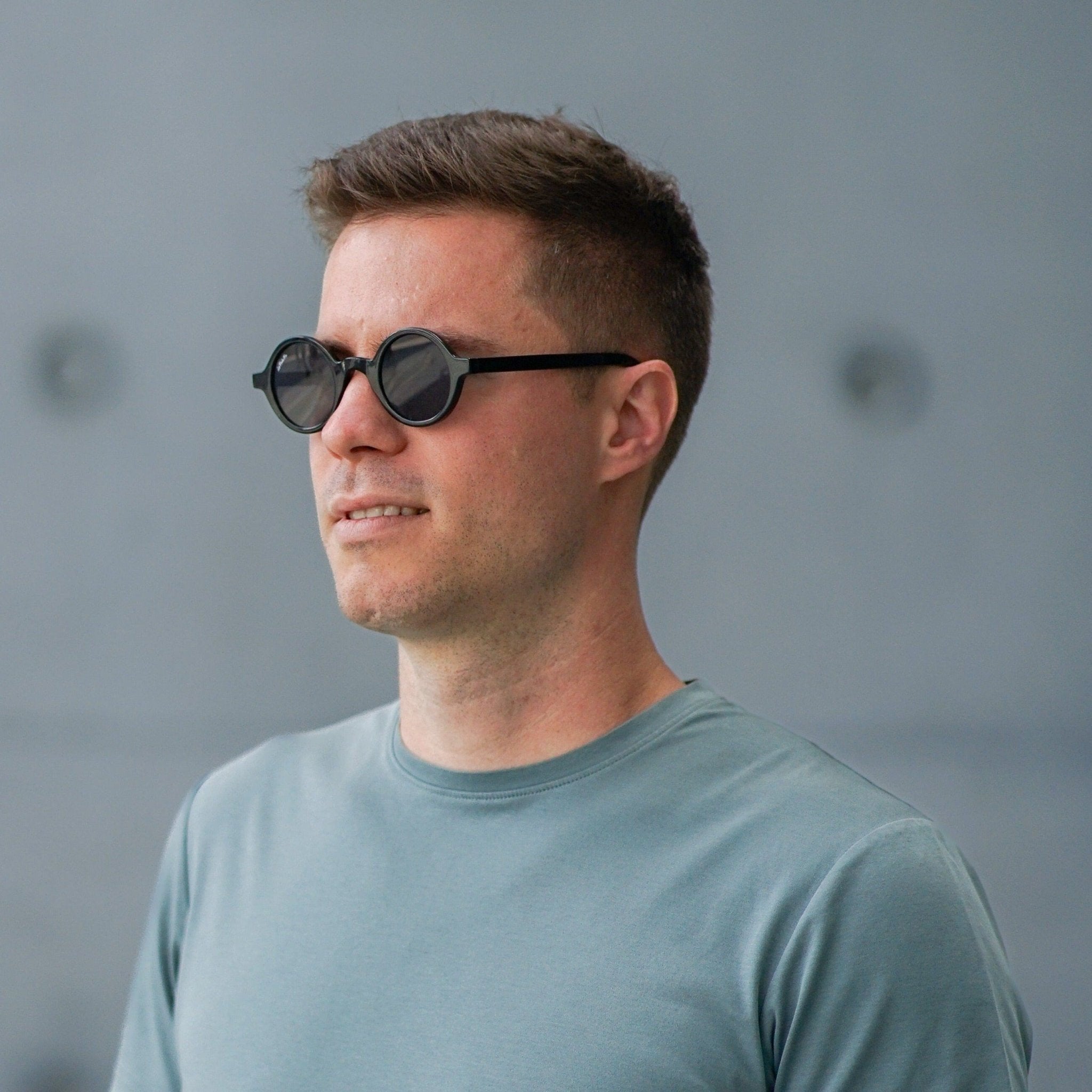 Barcelona Black Sunglasses - Minimalist UV400