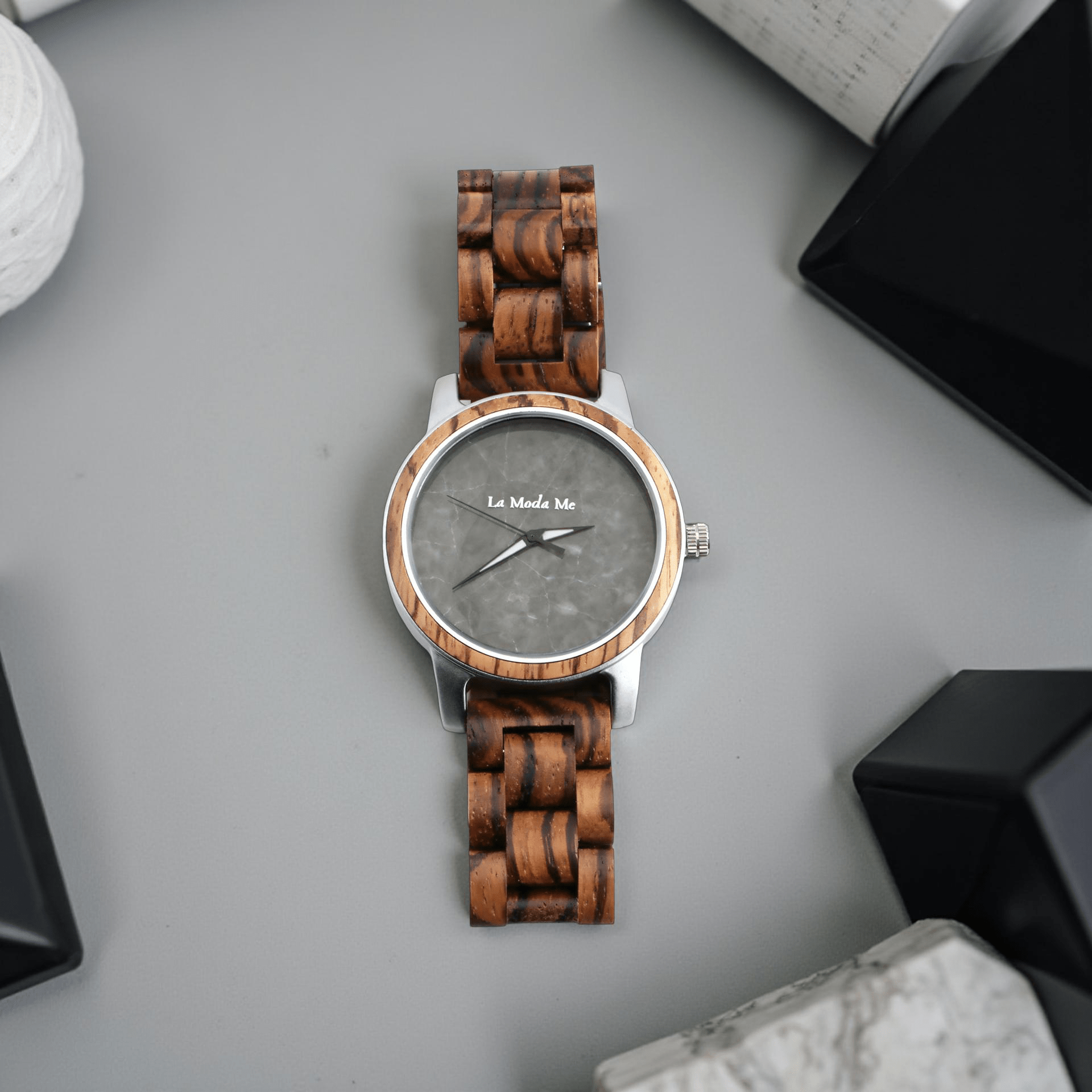 Watch Horizon - Eco-Friendly Walnut Wooden Timepiece