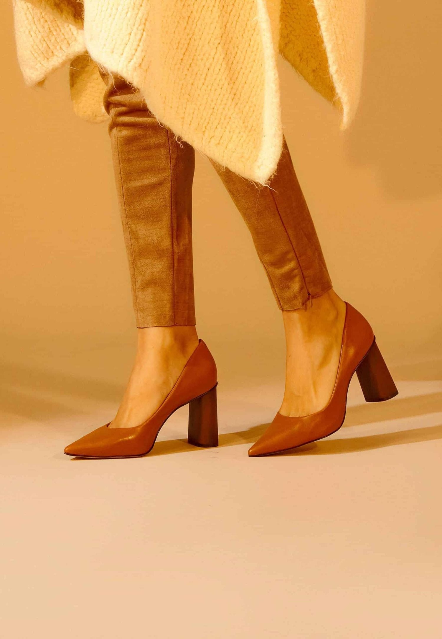 Brown Leather Pumps Plinia – Women’s Block Heel High Heels