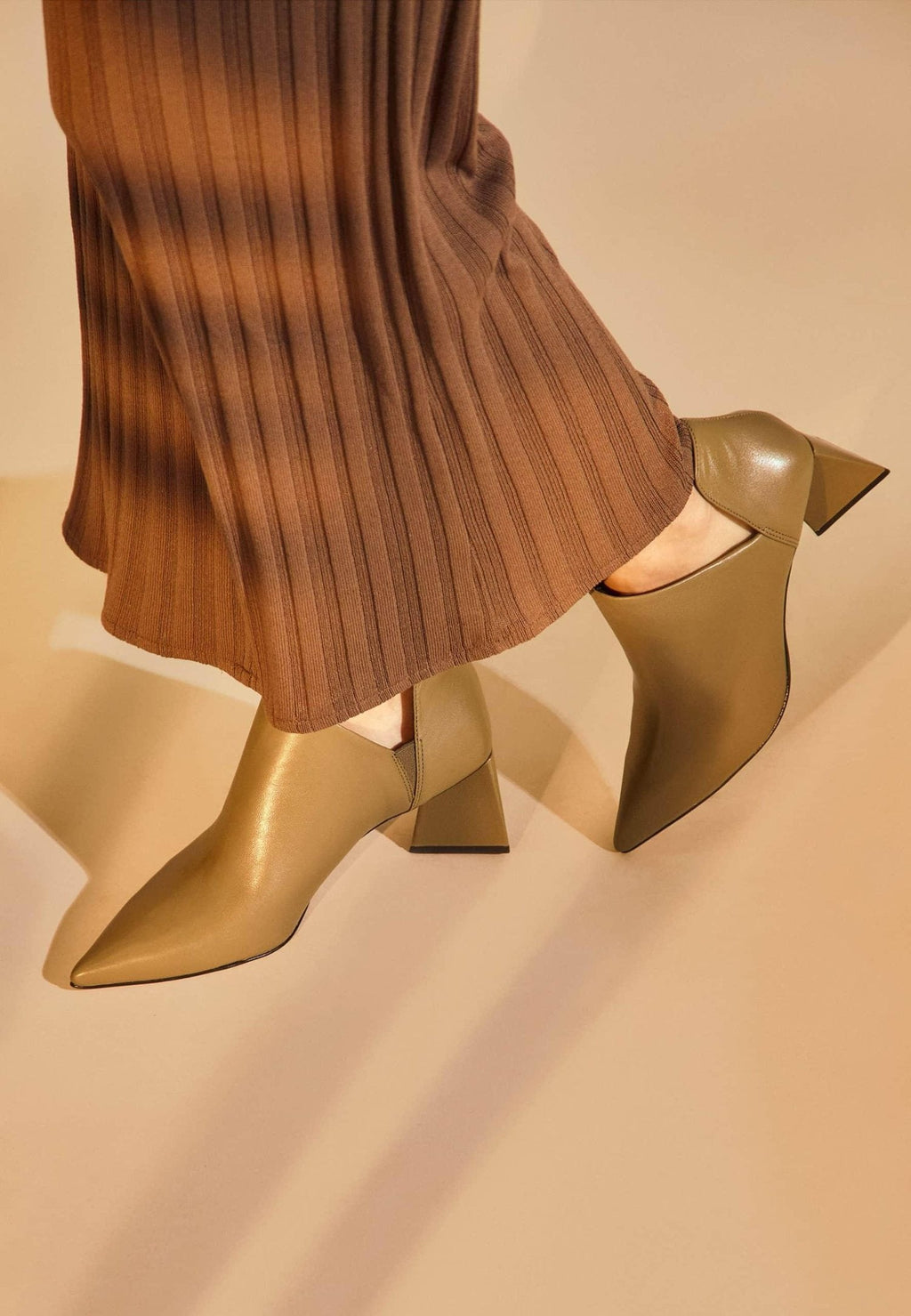 Green Sheepskin Leather Ankle Boots Maranta – Women’s Pointed-Toe Block Heel Boots